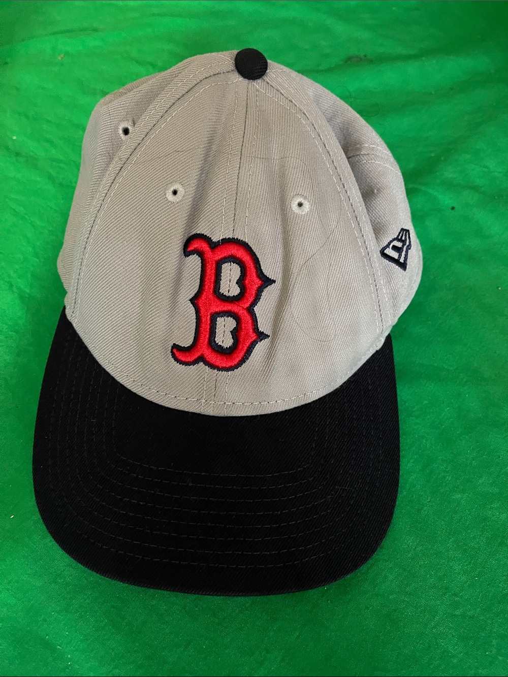 New Era Kids Grey & Black Boston 'B' Embroidered Cap